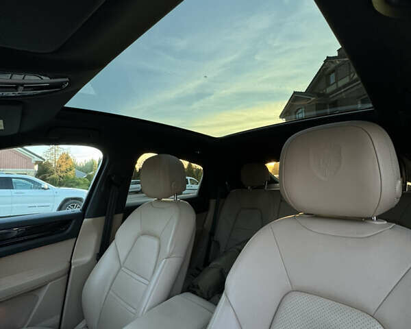 Серый Порше Cayenne Coupe, объемом двигателя 3 л и пробегом 61 тыс. км за 86500 $, фото 9 на Automoto.ua