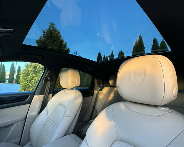 Серый Порше Cayenne Coupe, объемом двигателя 3 л и пробегом 61 тыс. км за 86500 $, фото 7 на Automoto.ua