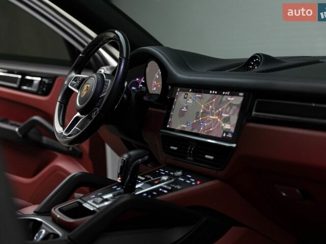 Серый Порше Cayenne Coupe, объемом двигателя 3 л и пробегом 56 тыс. км за 91000 $, фото 26 на Automoto.ua