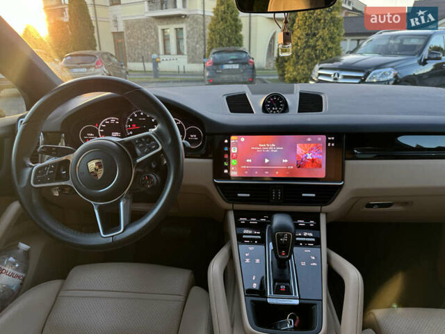 Серый Порше Cayenne Coupe, объемом двигателя 3 л и пробегом 61 тыс. км за 86500 $, фото 3 на Automoto.ua