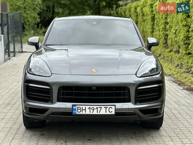 Серый Порше Cayenne Coupe, объемом двигателя 4 л и пробегом 56 тыс. км за 99000 $, фото 1 на Automoto.ua