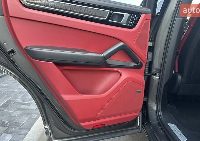 Серый Порше Cayenne Coupe, объемом двигателя 3 л и пробегом 68 тыс. км за 89450 $, фото 14 на Automoto.ua
