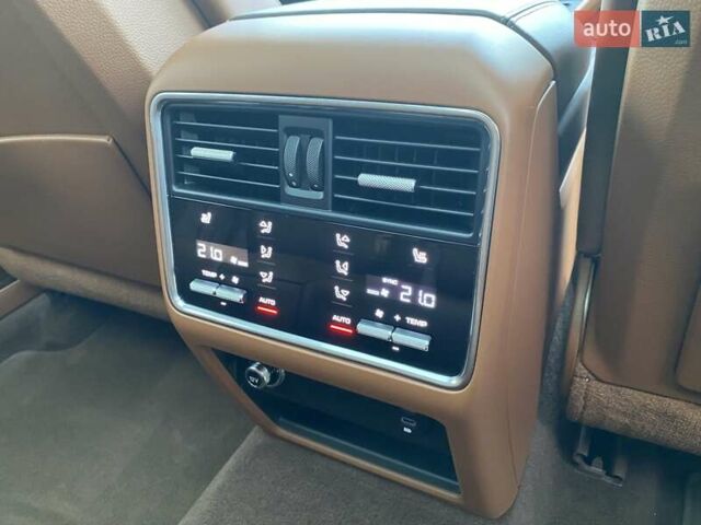 Серый Порше Cayenne Coupe, объемом двигателя 3 л и пробегом 33 тыс. км за 101384 $, фото 42 на Automoto.ua