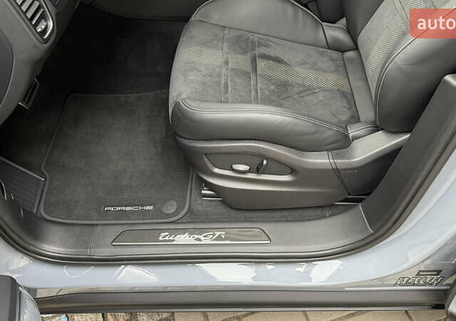 Серый Порше Cayenne Coupe, объемом двигателя 4 л и пробегом 5 тыс. км за 205000 $, фото 46 на Automoto.ua