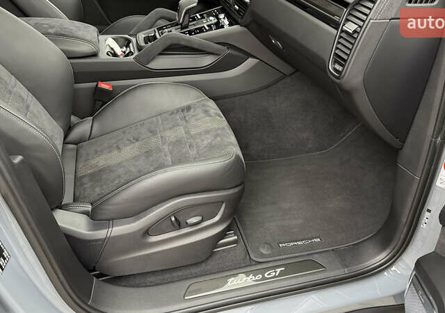 Серый Порше Cayenne Coupe, объемом двигателя 4 л и пробегом 5 тыс. км за 205000 $, фото 33 на Automoto.ua