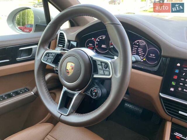 Серый Порше Cayenne Coupe, объемом двигателя 3 л и пробегом 33 тыс. км за 101384 $, фото 39 на Automoto.ua