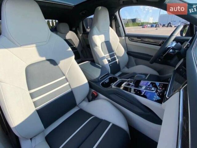 Серый Порше Cayenne Coupe, объемом двигателя 4 л и пробегом 17 тыс. км за 135000 $, фото 11 на Automoto.ua