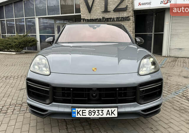 Серый Порше Cayenne Coupe, объемом двигателя 4 л и пробегом 5 тыс. км за 205000 $, фото 3 на Automoto.ua