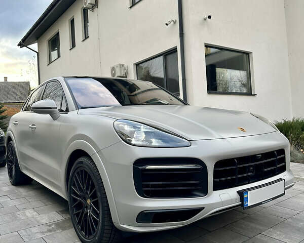 Серый Порше Cayenne Coupe, объемом двигателя 4 л и пробегом 14 тыс. км за 120000 $, фото 5 на Automoto.ua