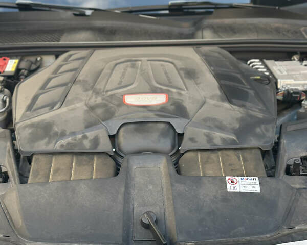 Серый Порше Cayenne Coupe, объемом двигателя 4 л и пробегом 14 тыс. км за 120000 $, фото 37 на Automoto.ua