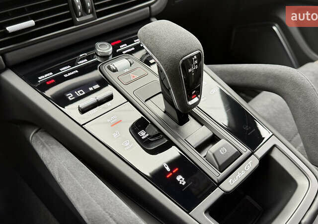 Серый Порше Cayenne Coupe, объемом двигателя 4 л и пробегом 5 тыс. км за 205000 $, фото 53 на Automoto.ua