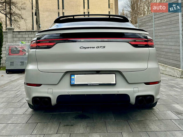 Серый Порше Cayenne Coupe, объемом двигателя 4 л и пробегом 14 тыс. км за 120000 $, фото 6 на Automoto.ua