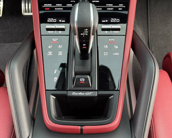 Серый Порше Cayenne Coupe, объемом двигателя 4 л и пробегом 32 тыс. км за 189900 $, фото 82 на Automoto.ua