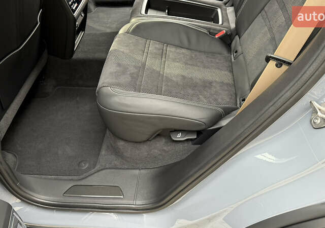 Серый Порше Cayenne Coupe, объемом двигателя 4 л и пробегом 5 тыс. км за 205000 $, фото 41 на Automoto.ua