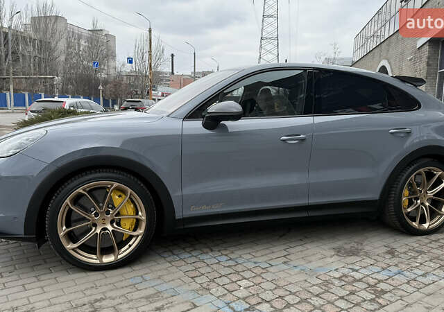 Серый Порше Cayenne Coupe, объемом двигателя 4 л и пробегом 5 тыс. км за 205000 $, фото 19 на Automoto.ua