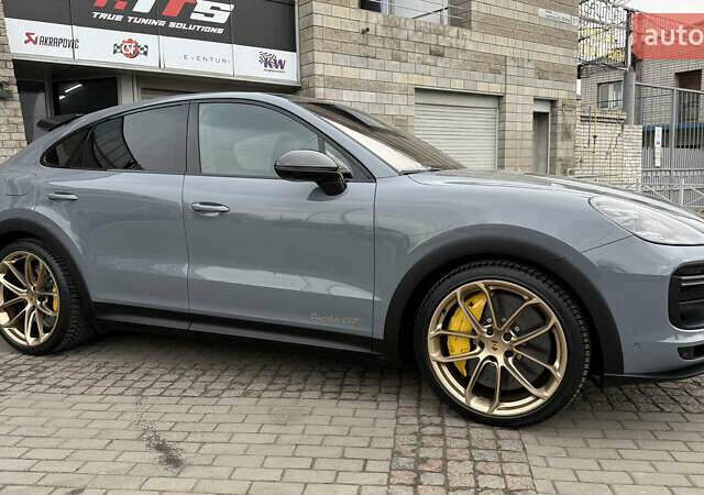 Серый Порше Cayenne Coupe, объемом двигателя 4 л и пробегом 5 тыс. км за 205000 $, фото 5 на Automoto.ua