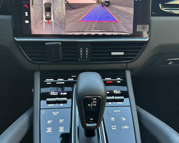 Серый Порше Cayenne Coupe, объемом двигателя 4 л и пробегом 14 тыс. км за 120000 $, фото 33 на Automoto.ua