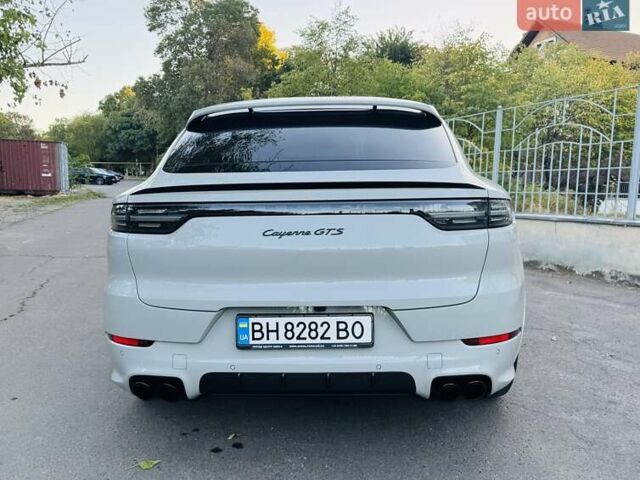 Сірий Порше Cayenne Coupe, об'ємом двигуна 4 л та пробігом 18 тис. км за 137000 $, фото 4 на Automoto.ua