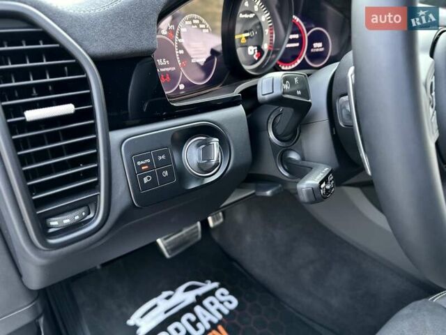 Серый Порше Cayenne Coupe, объемом двигателя 4 л и пробегом 3 тыс. км за 217990 $, фото 40 на Automoto.ua