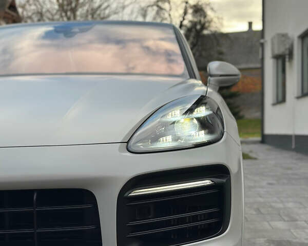 Серый Порше Cayenne Coupe, объемом двигателя 4 л и пробегом 14 тыс. км за 120000 $, фото 4 на Automoto.ua