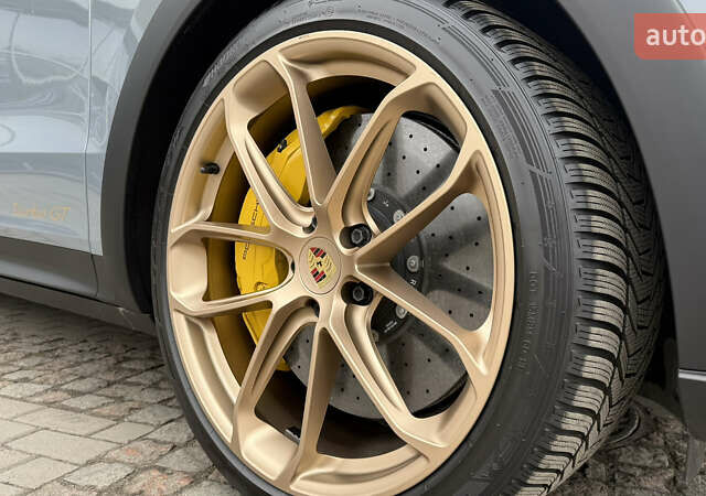 Серый Порше Cayenne Coupe, объемом двигателя 4 л и пробегом 5 тыс. км за 205000 $, фото 25 на Automoto.ua