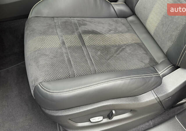 Серый Порше Cayenne Coupe, объемом двигателя 4 л и пробегом 5 тыс. км за 205000 $, фото 47 на Automoto.ua