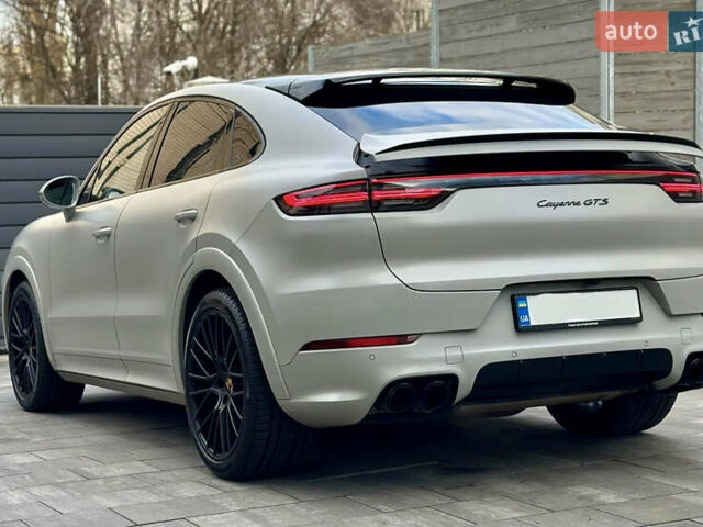 Серый Порше Cayenne Coupe, объемом двигателя 4 л и пробегом 14 тыс. км за 120000 $, фото 3 на Automoto.ua