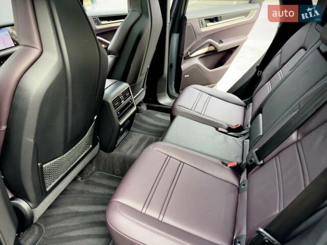 Серый Порше Cayenne Coupe, объемом двигателя 3 л и пробегом 31 тыс. км за 137700 $, фото 50 на Automoto.ua