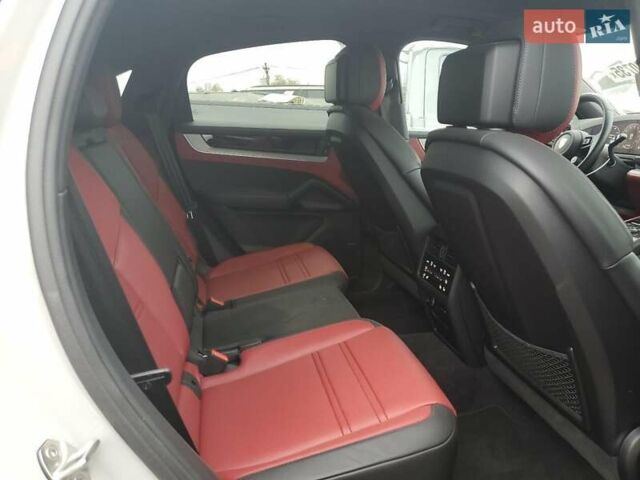 Серый Порше Cayenne Coupe, объемом двигателя 3 л и пробегом 15 тыс. км за 40000 $, фото 10 на Automoto.ua