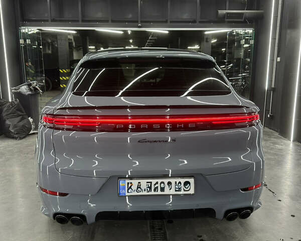 Серый Порше Cayenne Coupe, объемом двигателя 3.98 л и пробегом 43 тыс. км за 145000 $, фото 18 на Automoto.ua