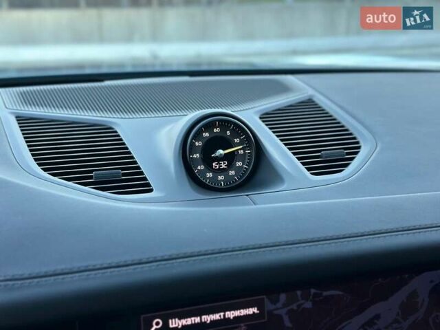 Серый Порше Cayenne Coupe, объемом двигателя 4 л и пробегом 8 тыс. км за 269900 $, фото 92 на Automoto.ua