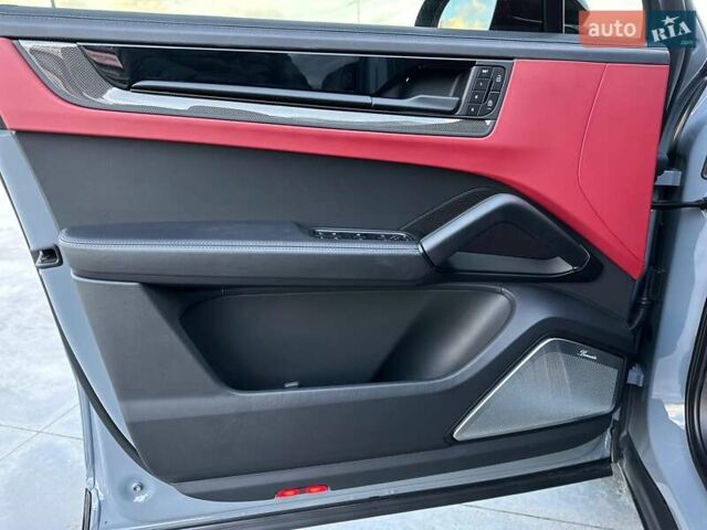 Серый Порше Cayenne Coupe, объемом двигателя 4 л и пробегом 8 тыс. км за 269900 $, фото 41 на Automoto.ua