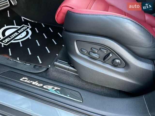 Серый Порше Cayenne Coupe, объемом двигателя 4 л и пробегом 8 тыс. км за 269900 $, фото 47 на Automoto.ua