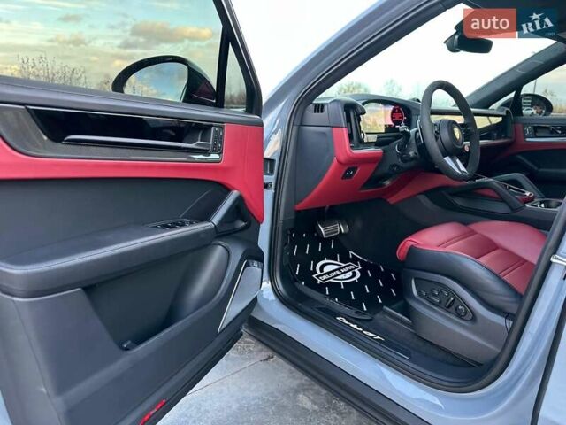 Серый Порше Cayenne Coupe, объемом двигателя 4 л и пробегом 8 тыс. км за 269900 $, фото 44 на Automoto.ua