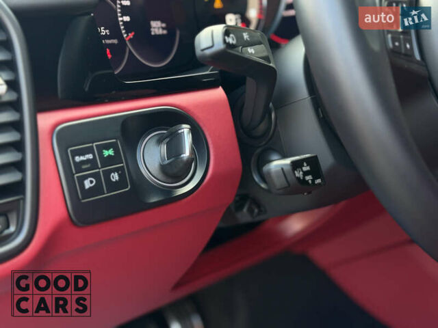 Серый Порше Cayenne Coupe, объемом двигателя 4 л и пробегом 5 тыс. км за 233000 $, фото 52 на Automoto.ua