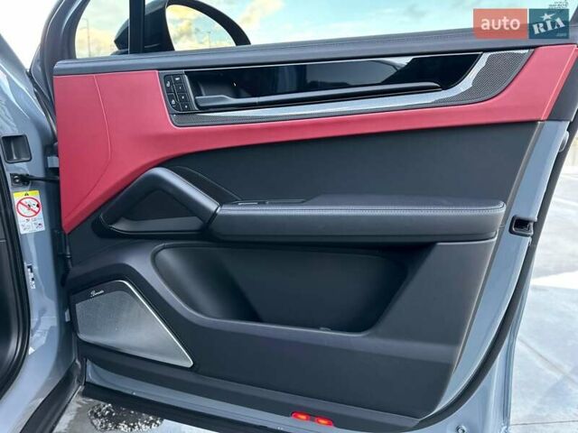 Серый Порше Cayenne Coupe, объемом двигателя 4 л и пробегом 8 тыс. км за 269900 $, фото 65 на Automoto.ua