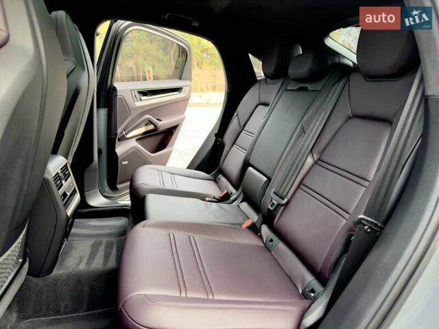 Серый Порше Cayenne Coupe, объемом двигателя 3 л и пробегом 31 тыс. км за 137700 $, фото 52 на Automoto.ua