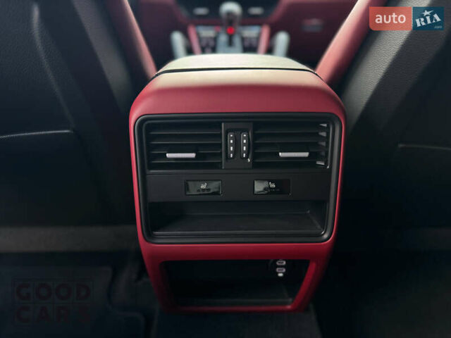 Серый Порше Cayenne Coupe, объемом двигателя 4 л и пробегом 5 тыс. км за 233000 $, фото 42 на Automoto.ua