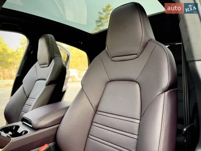 Серый Порше Cayenne Coupe, объемом двигателя 3 л и пробегом 31 тыс. км за 137700 $, фото 57 на Automoto.ua
