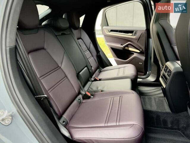 Серый Порше Cayenne Coupe, объемом двигателя 3 л и пробегом 31 тыс. км за 137700 $, фото 46 на Automoto.ua