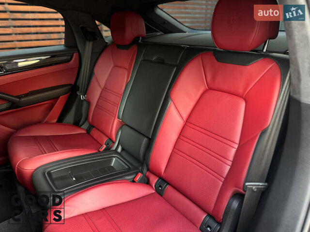 Серый Порше Cayenne Coupe, объемом двигателя 4 л и пробегом 5 тыс. км за 233000 $, фото 41 на Automoto.ua