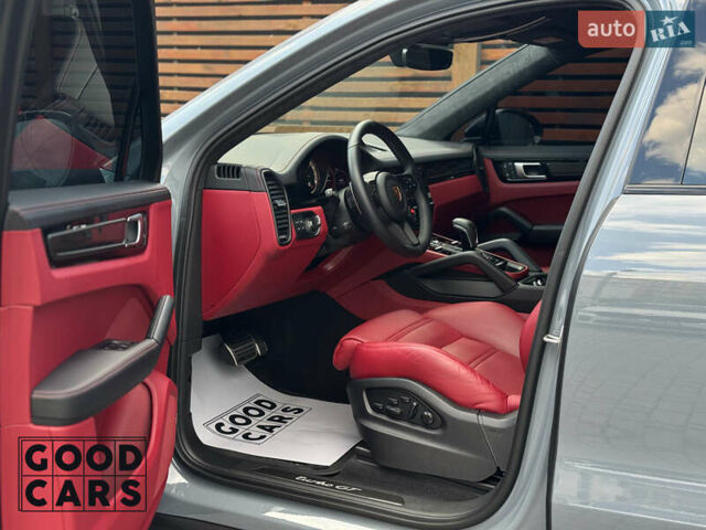 Серый Порше Cayenne Coupe, объемом двигателя 4 л и пробегом 5 тыс. км за 233000 $, фото 29 на Automoto.ua