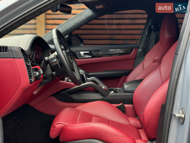Серый Порше Cayenne Coupe, объемом двигателя 4 л и пробегом 5 тыс. км за 233000 $, фото 30 на Automoto.ua