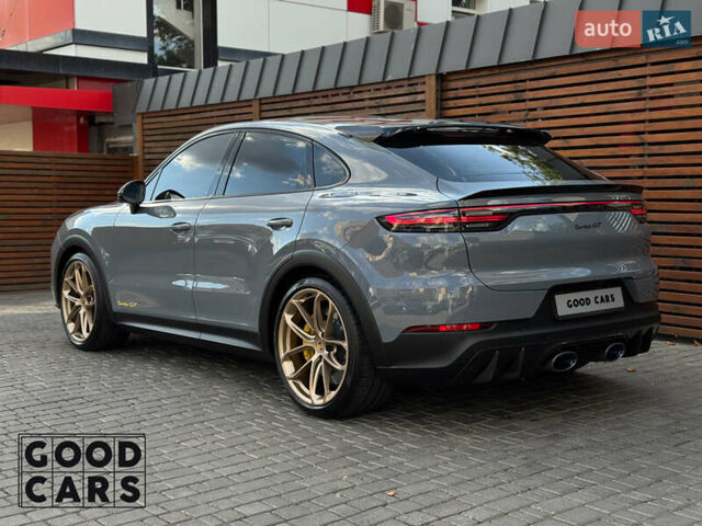 Серый Порше Cayenne Coupe, объемом двигателя 4 л и пробегом 5 тыс. км за 233000 $, фото 5 на Automoto.ua
