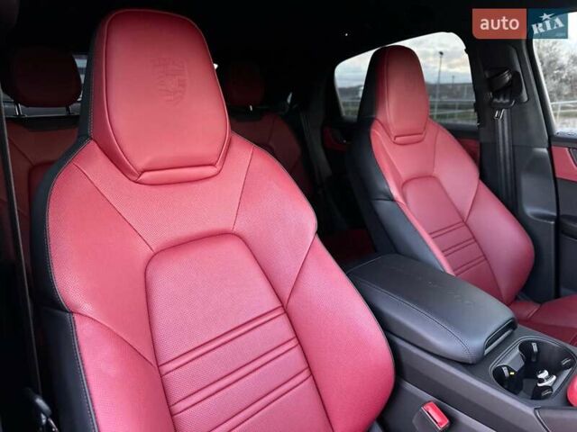 Серый Порше Cayenne Coupe, объемом двигателя 4 л и пробегом 8 тыс. км за 269900 $, фото 68 на Automoto.ua