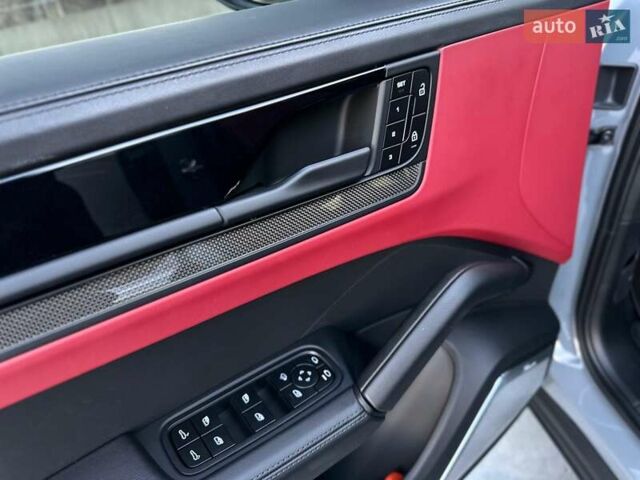 Серый Порше Cayenne Coupe, объемом двигателя 4 л и пробегом 8 тыс. км за 269900 $, фото 49 на Automoto.ua