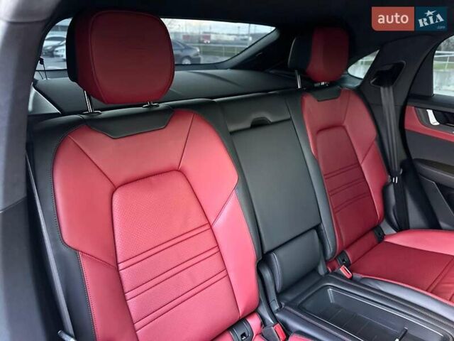 Серый Порше Cayenne Coupe, объемом двигателя 4 л и пробегом 8 тыс. км за 269900 $, фото 76 на Automoto.ua
