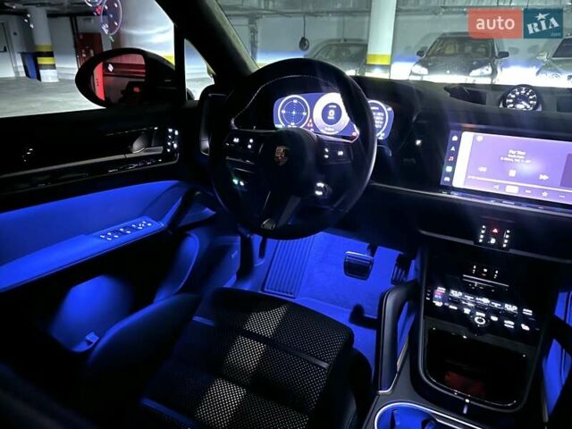 Серый Порше Cayenne Coupe, объемом двигателя 4 л и пробегом 5 тыс. км за 212000 $, фото 47 на Automoto.ua