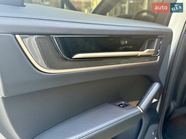 Серый Порше Cayenne Coupe, объемом двигателя 4 л и пробегом 5 тыс. км за 212000 $, фото 43 на Automoto.ua