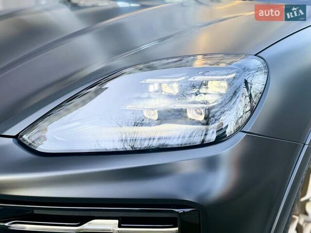 Серый Порше Cayenne Coupe, объемом двигателя 4 л и пробегом 5 тыс. км за 212000 $, фото 14 на Automoto.ua